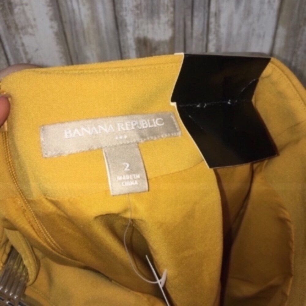 NWT Banana Republic Mustard Yellow Pencil Skirt - Picture 3 of 5